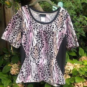 Cherokee! EUC!   printed scrub top.